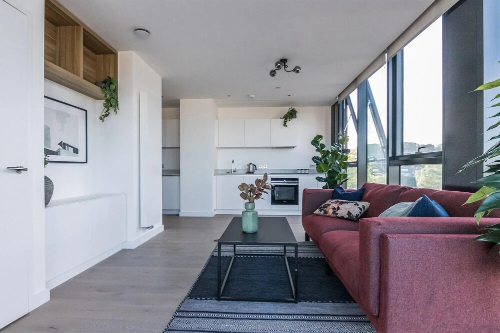 Design 1 Bed With Balcony