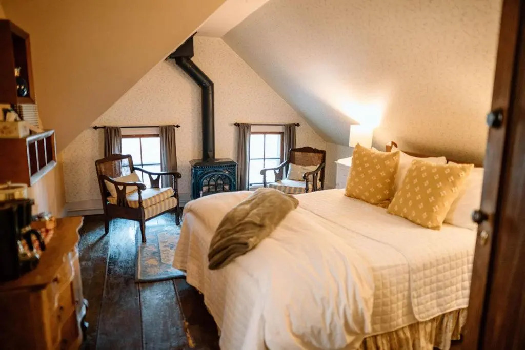 The Mast Farm Inn
