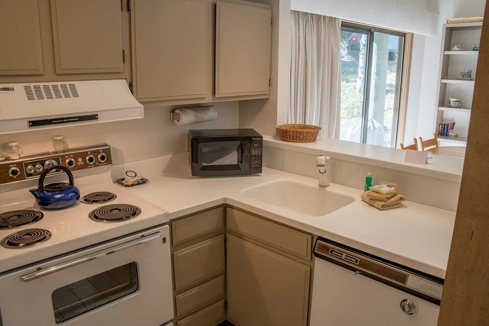 Greyhawk 26 - 2 Br Condo