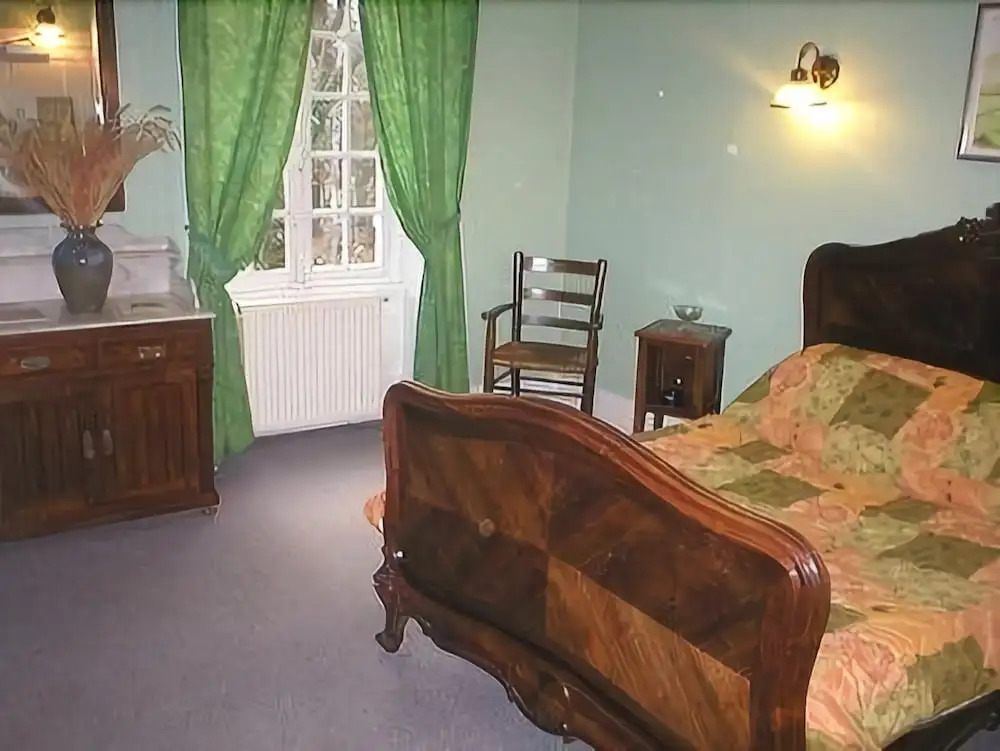 Logis Auberge Le Voutenay