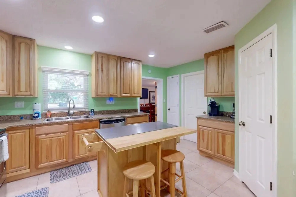 Spacious Pet -friendly Home w/ Fenced in Yard and Close to The Beach