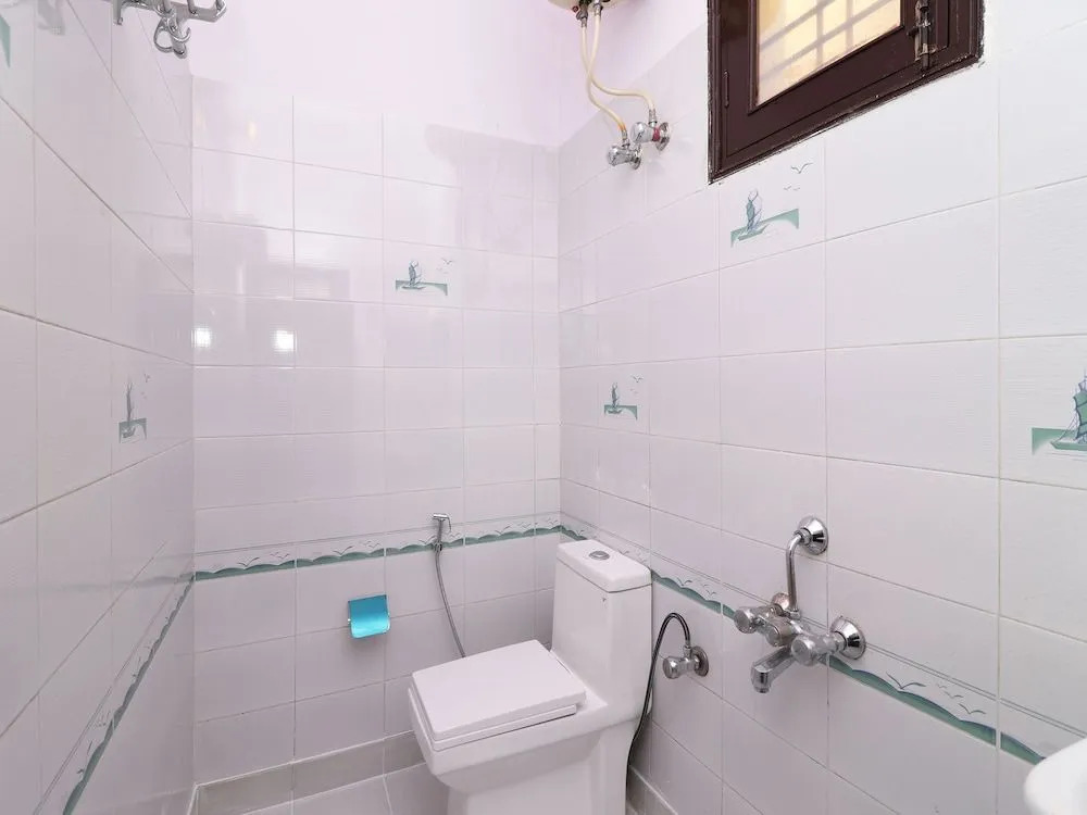 OYO 12068 Sunder Residency