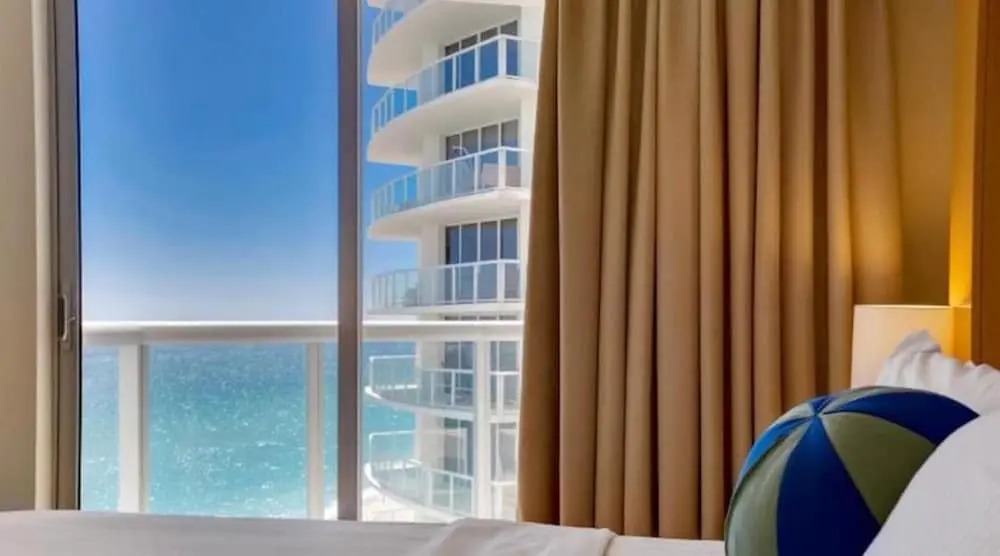 Fabulous Waterfront Miami Beach Sunny Isles Resort 2 Ensuite Bedroom Apartment w Stunning Views