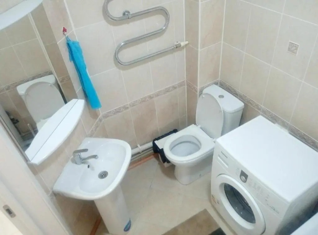 Apartment Beside Ibis Hotel