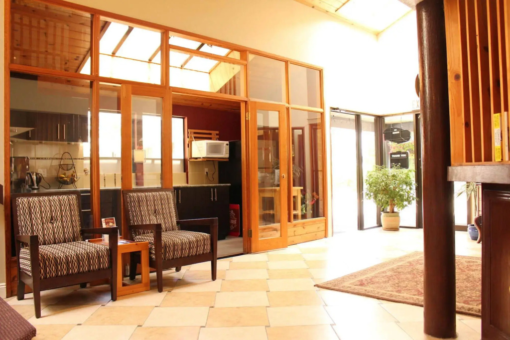 Sunshine Lodge Inn