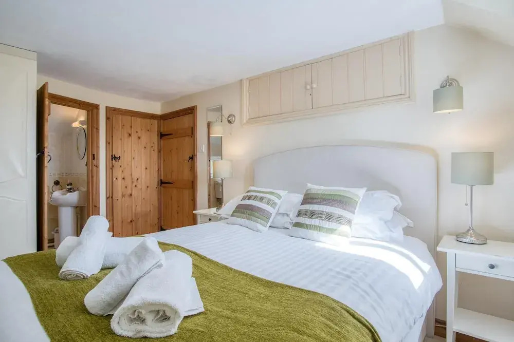 Bullcroft - 6 Bedroom House - Oxwich