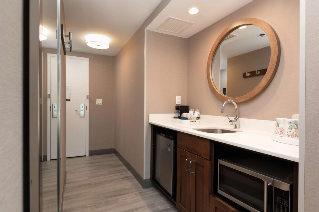 Hampton Inn & Suites Arlington Crystal City DCA