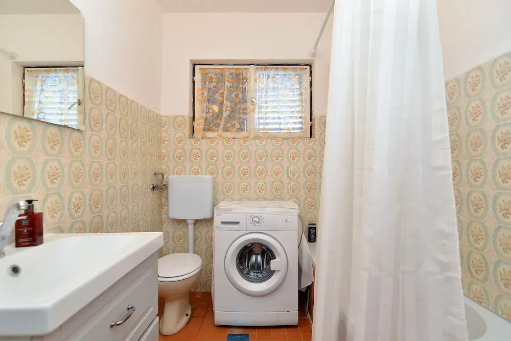 Apartment 1928