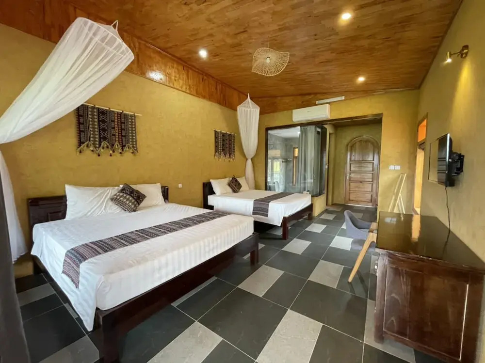 Sky Bay Lodge
