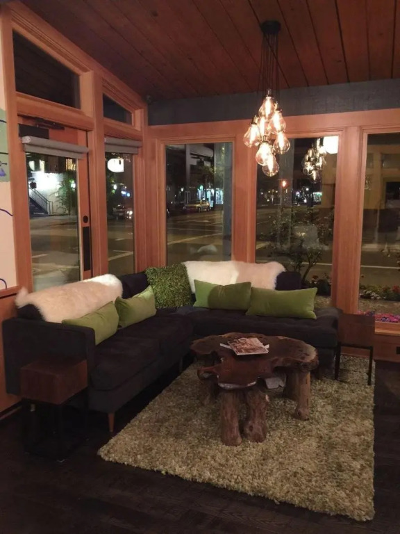 Timbers Inn