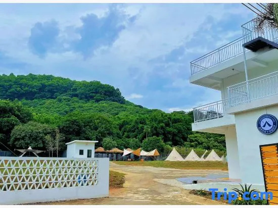 Guangzhou Traveling Earth Light Luxury Camp
