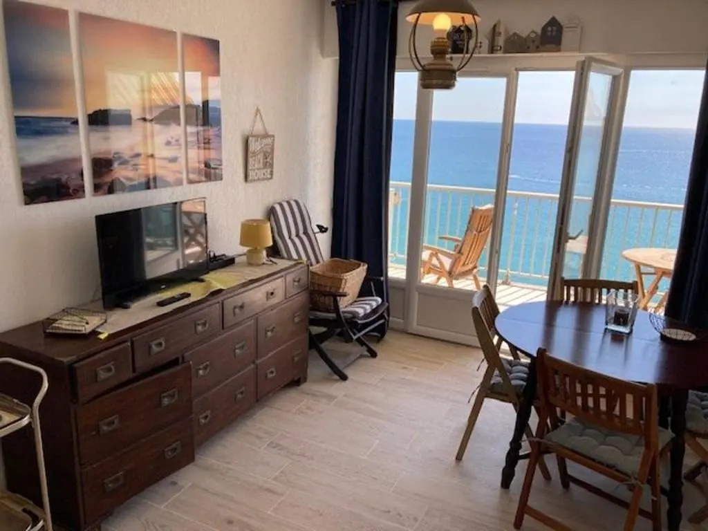 Appartement Le Lavandou, 2 pièces, 4 personnes - FR-1-308-82