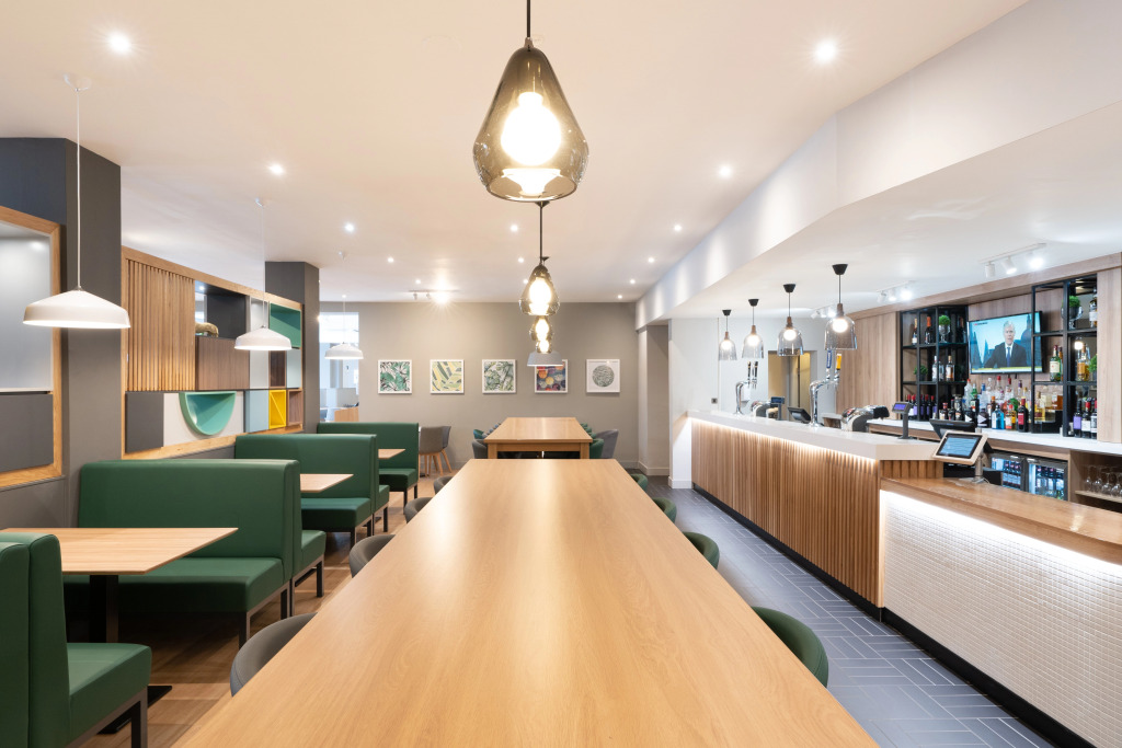 Holiday Inn Gloucester - Cheltenham by IHG