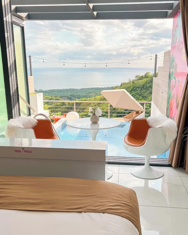 The View Luxe