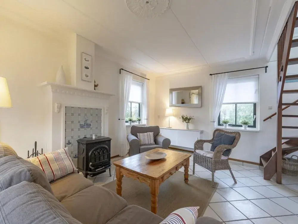 Stylish and Modern Furnished Holiday Villa