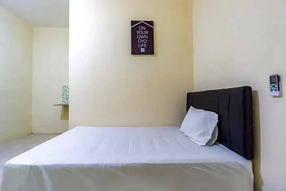 OYO Life 2420 Kost Luqman 1