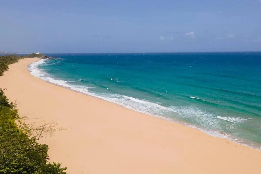New Remodeled Ocean view, Beach Front Apartment