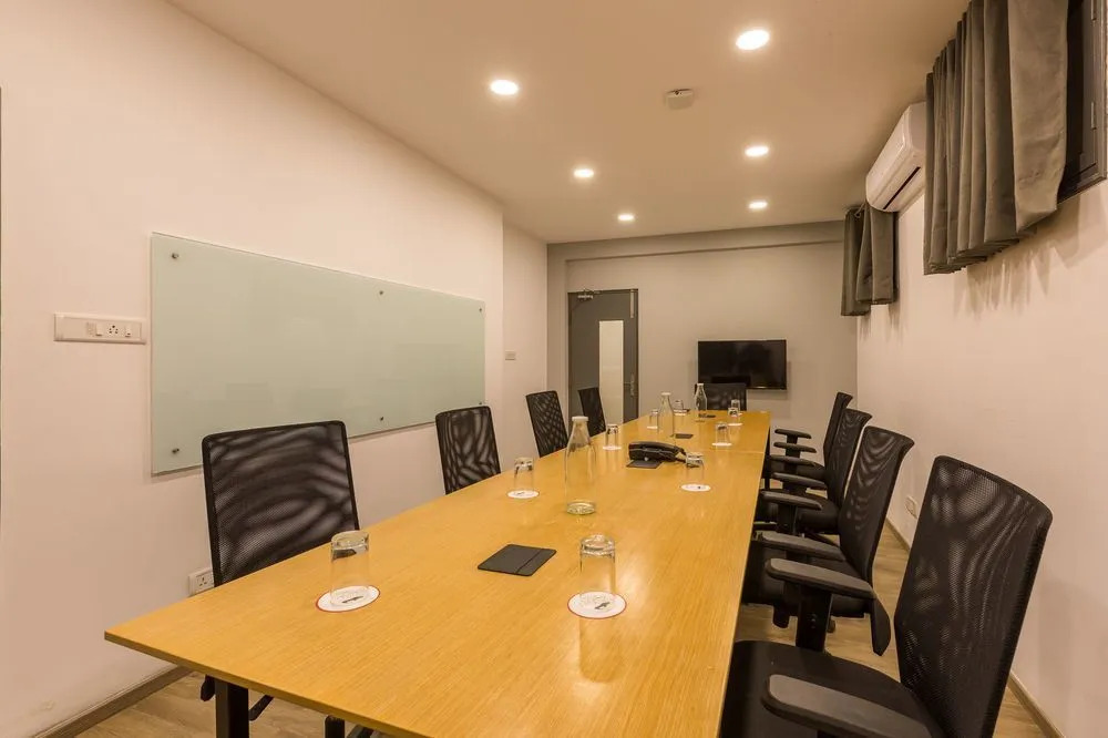 OYO Townhouse 025 Garuda Mall Bangalore