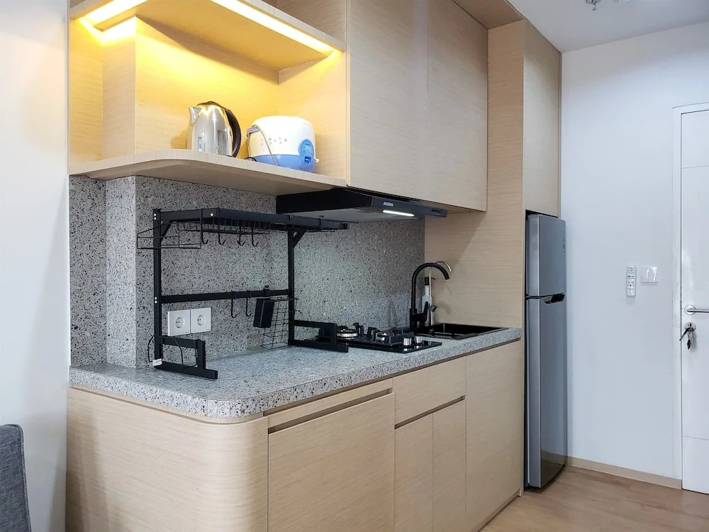 Minimalist And Cozy 2Br At La Hub City Apartment