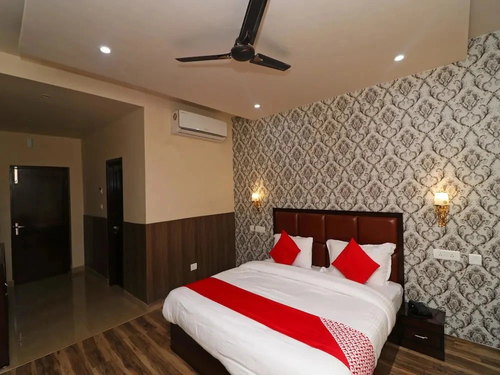 Vaikunth Resort by OYO Rooms