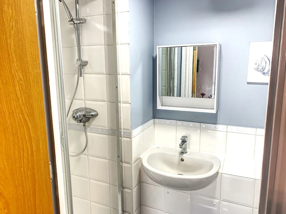 Toothbrush Apartments - 2 bed 2 bath apt