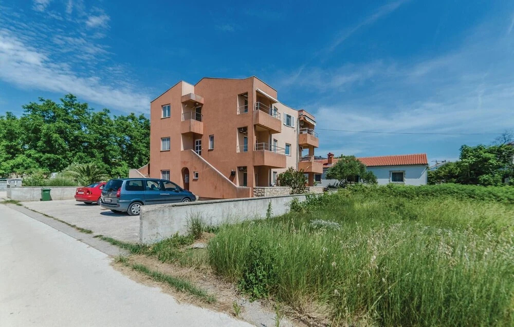 Beautiful Apartment in Privlaka With 2 Bedrooms and Wifi