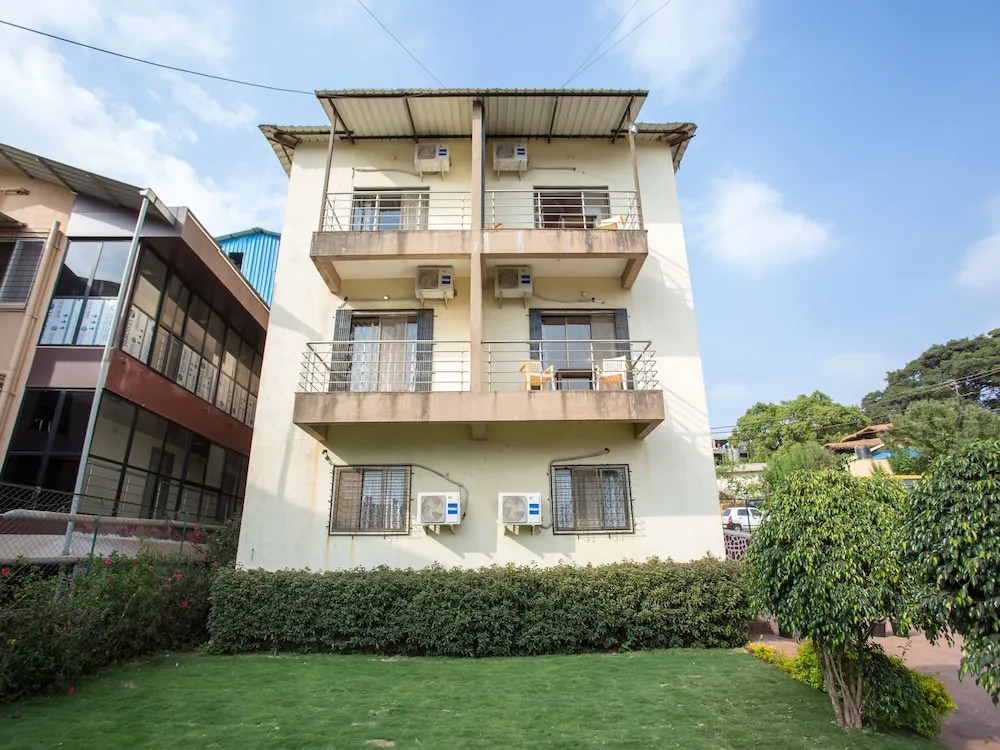 OYO 11944 Rajat Residency