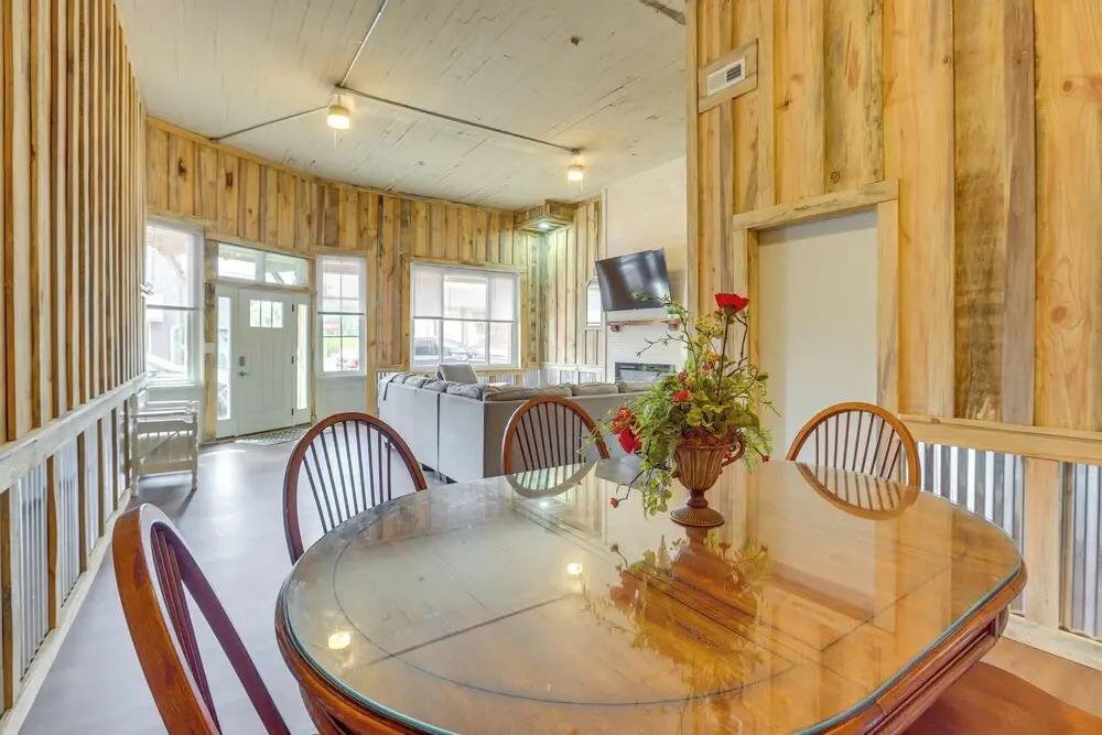 Downtown Lineville Vacation Rental ~ 10 Mi to Lake