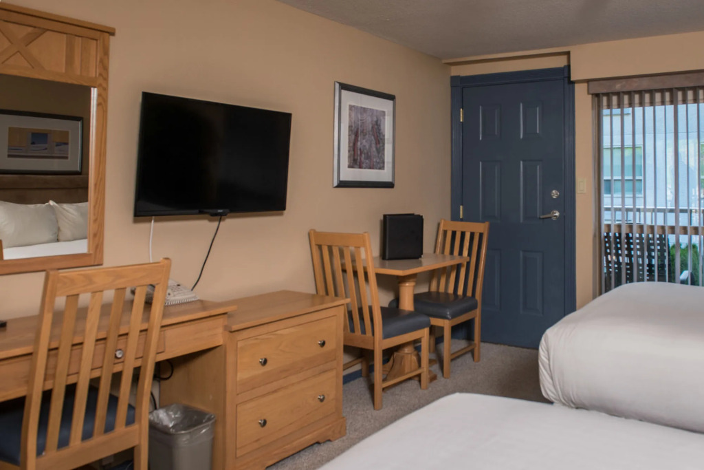 Hilltop Inn - Salmon Arm