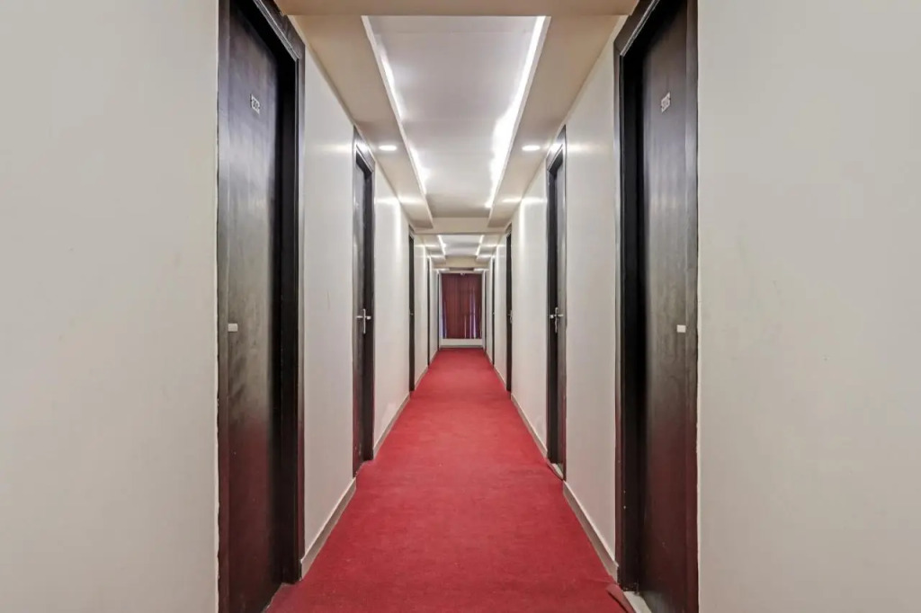 FabHotel The Diamond