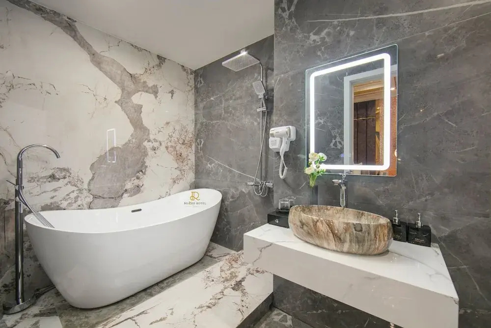 Romeo Hotel Linh Dam 1 - by BAY LUXURY