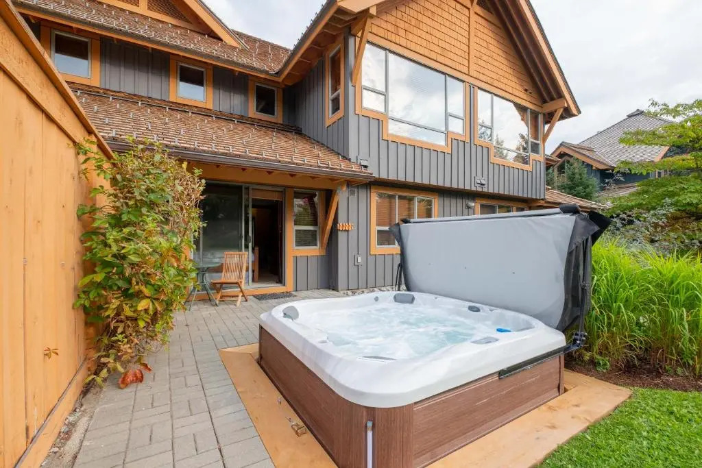 Montebello 4864 by Outpost Whistler
