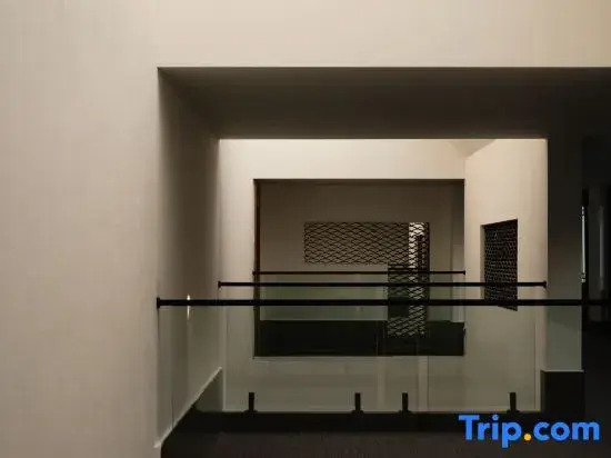 Ninghai Qiantongguzhen Immersing Hotel