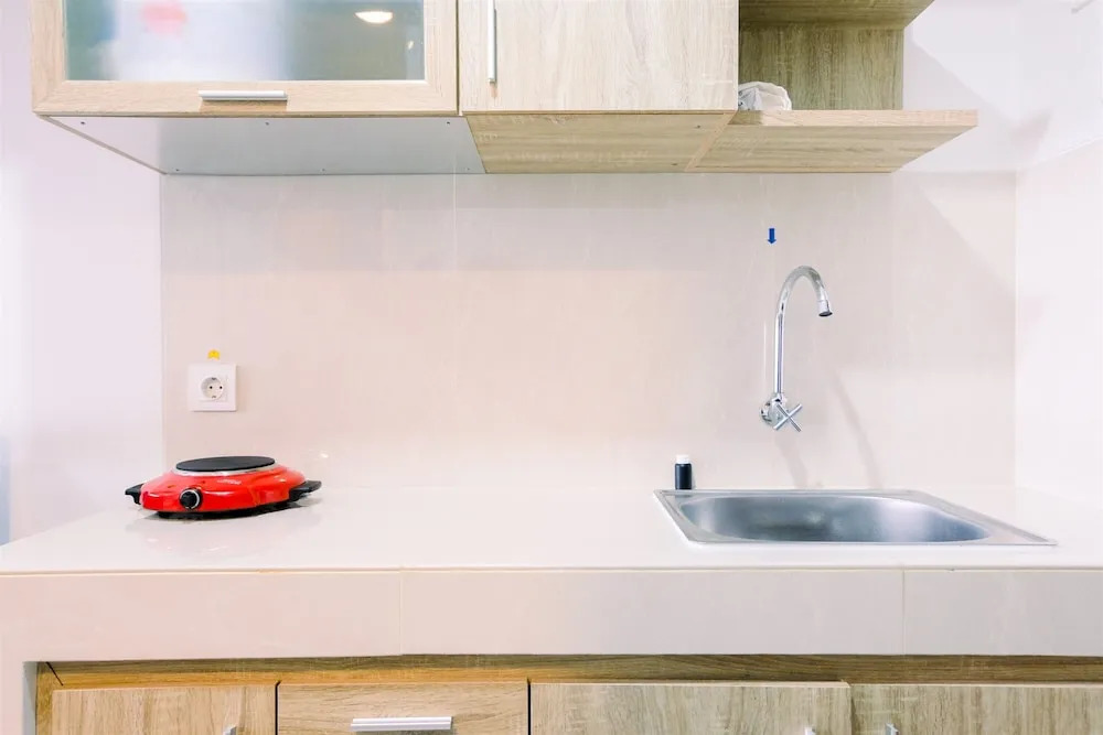 Brand New Compact Modern Studio Springwood Apartment