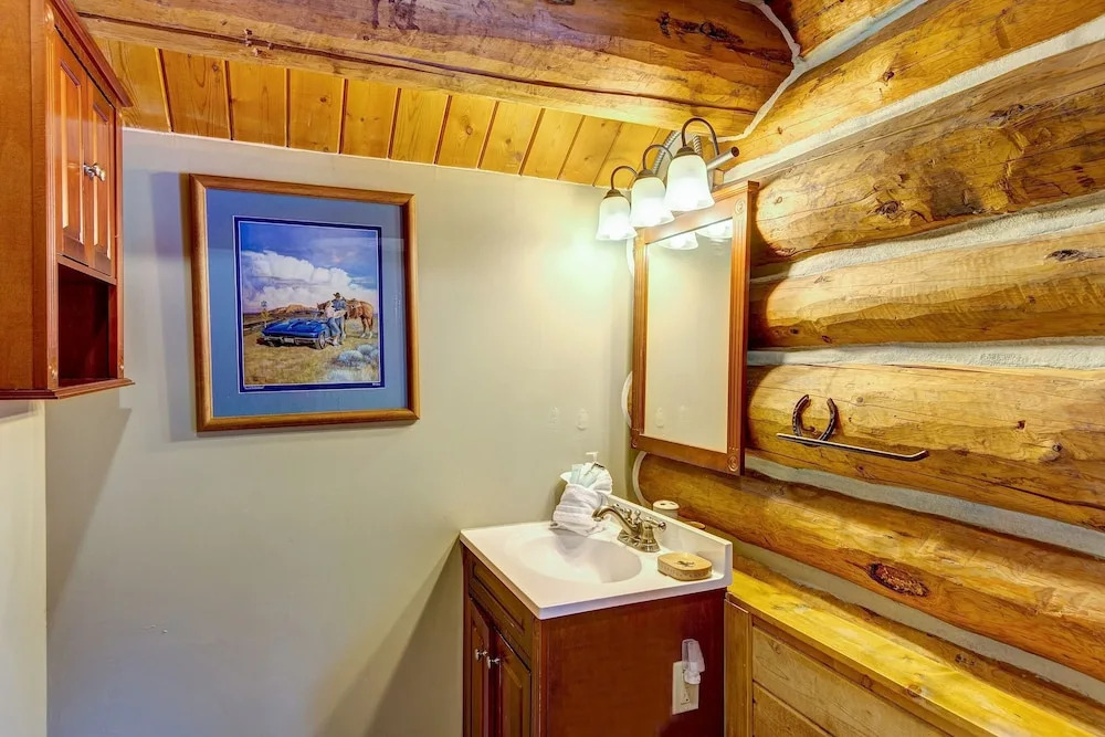 #1348 Mountainview Cabin - Seclusion 3 Miles From Downtown Breckenrige