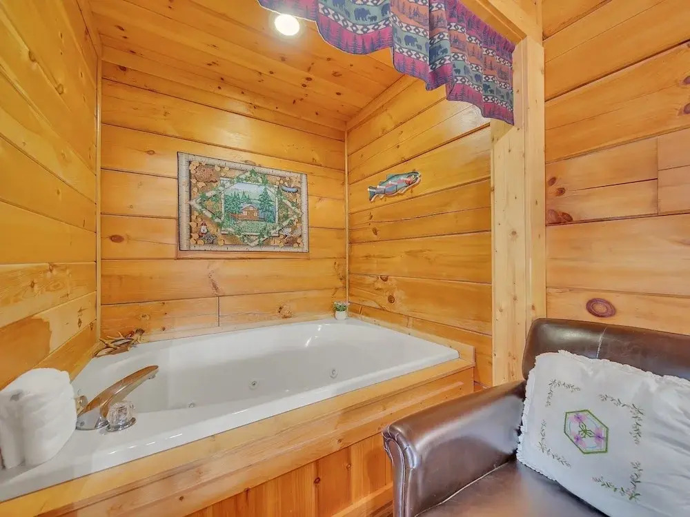 ER107 - Smoky Mountain Charm - Great Location! Close To Town! cabin