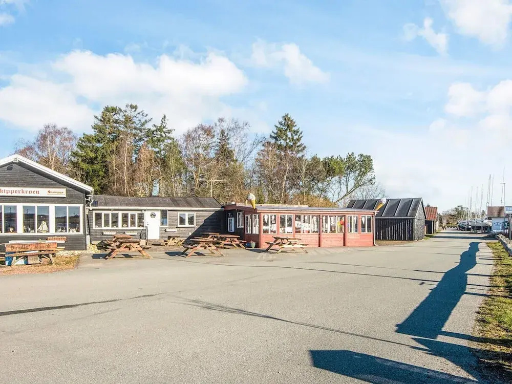 10 Person Holiday Home in Hojslev-by Traum