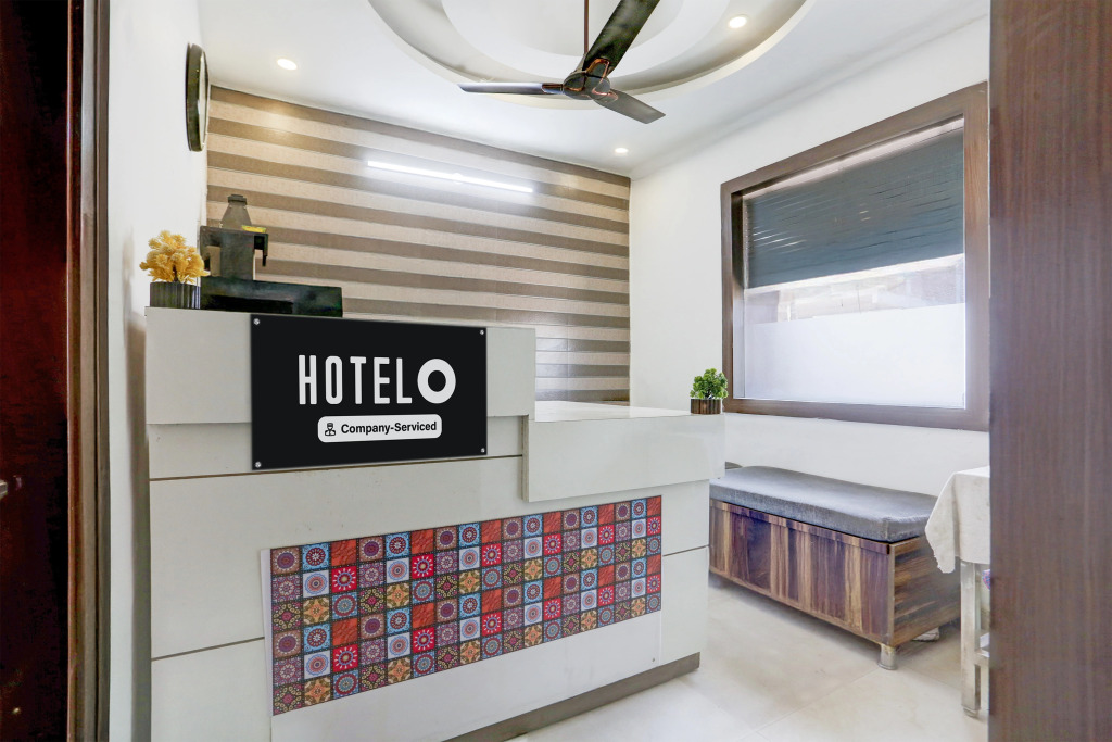 OYO 15947 Hotel Prabhat