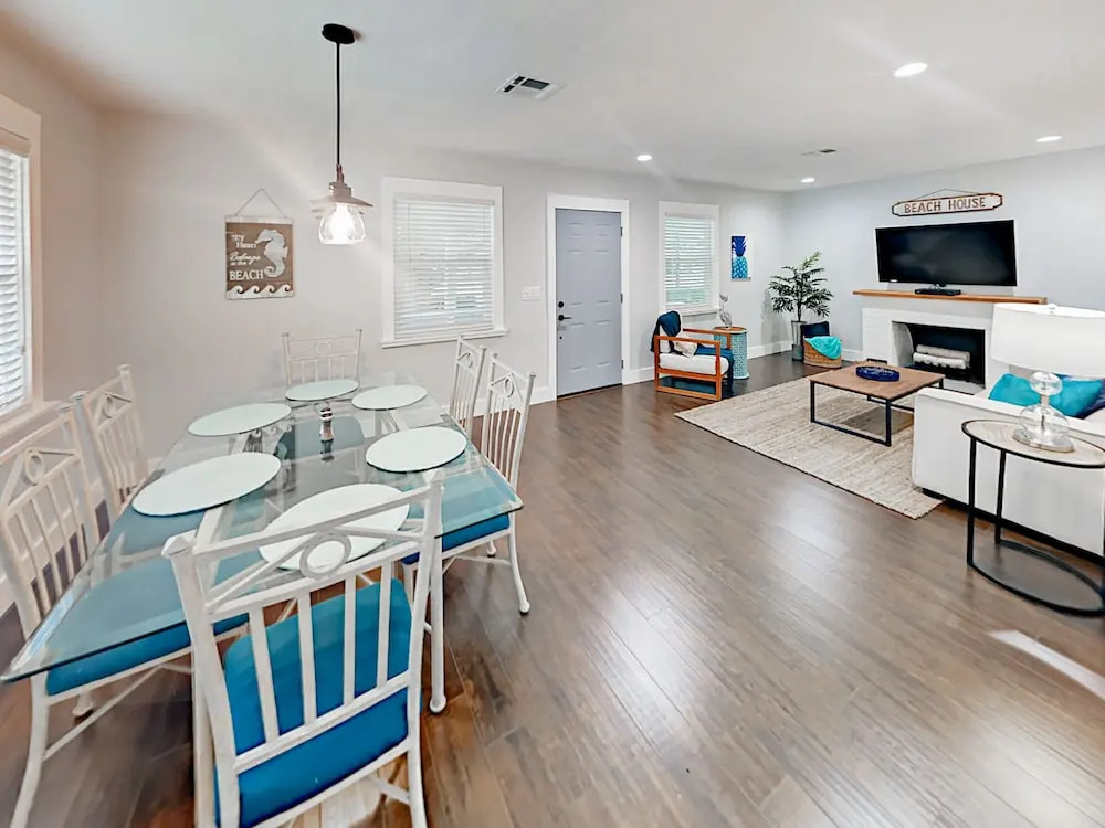 2519 Hyde Park St Home 2 Bedrooms 1 Bathroom Home