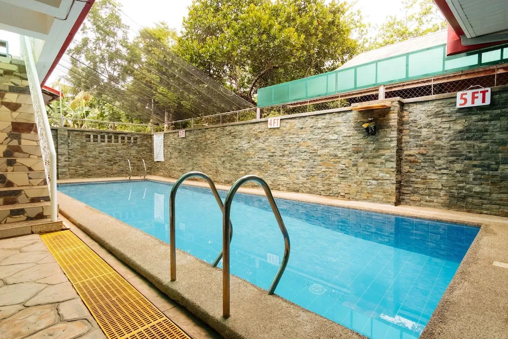 Reddoorz Premium Near Pristine Beach