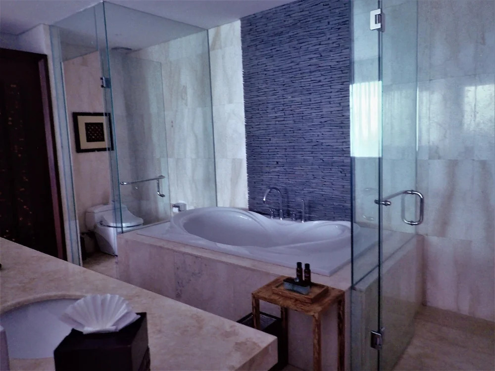 15 Bedrooms Sun Suite Villa Bali