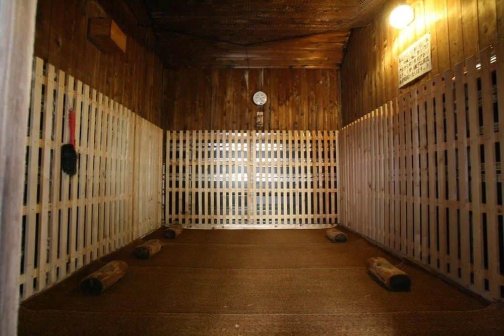 Ishiuchi Yung Parunas