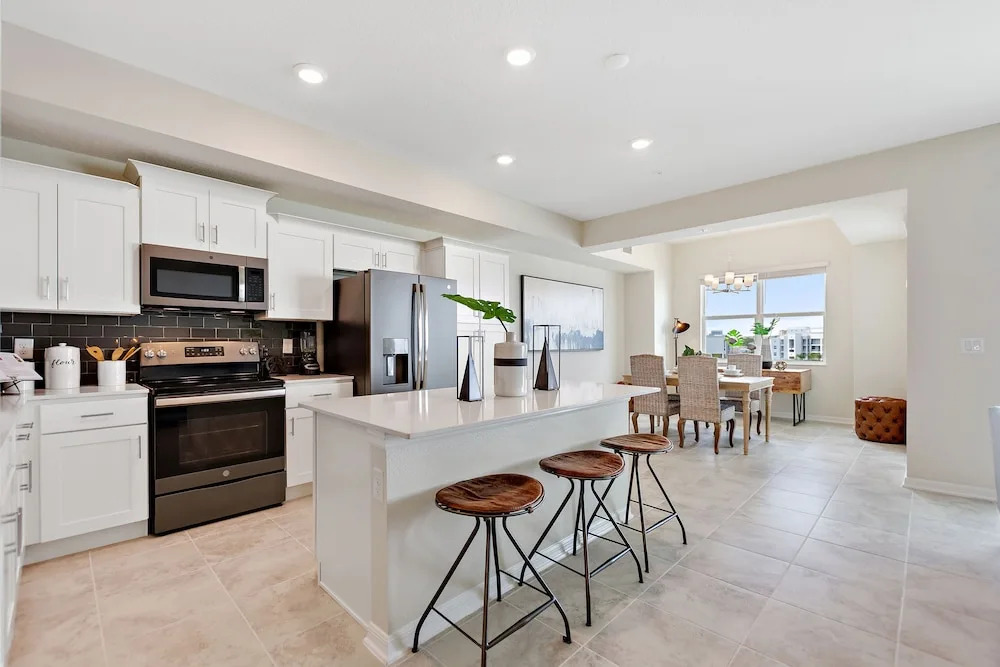 Mad Hatter @ Storey Lake by Shine Villas #827