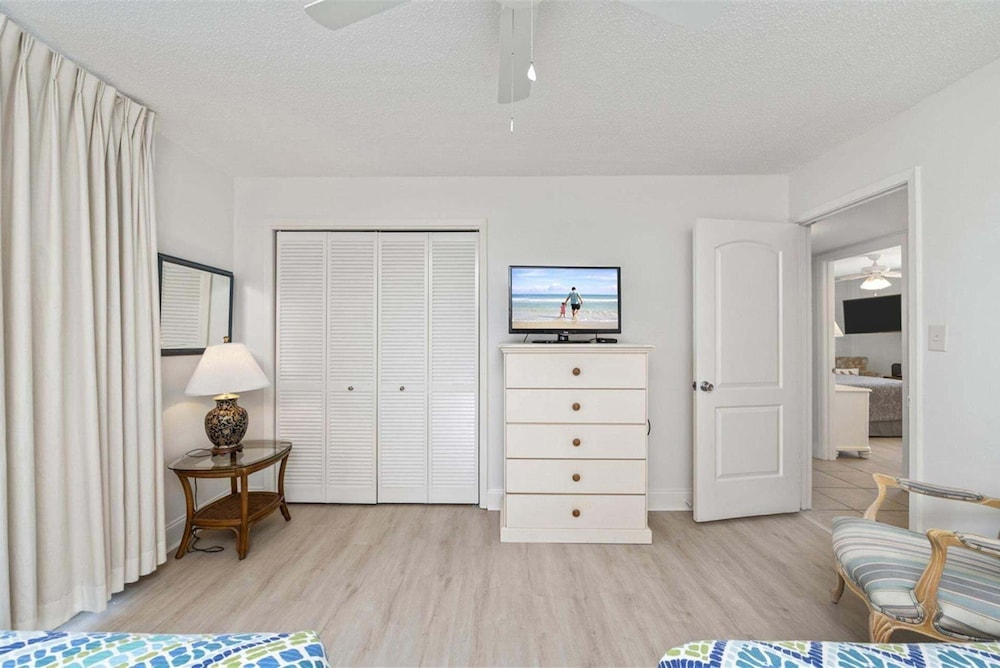 Shoreline Towers 2036 3 Bedroom Condo