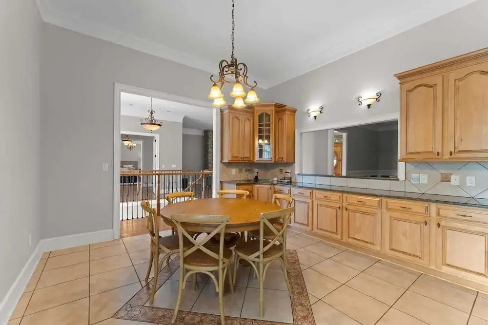 Whitetail Cove by Avantstay Lakefront w/ Pool + Private Dock Sleeps 20