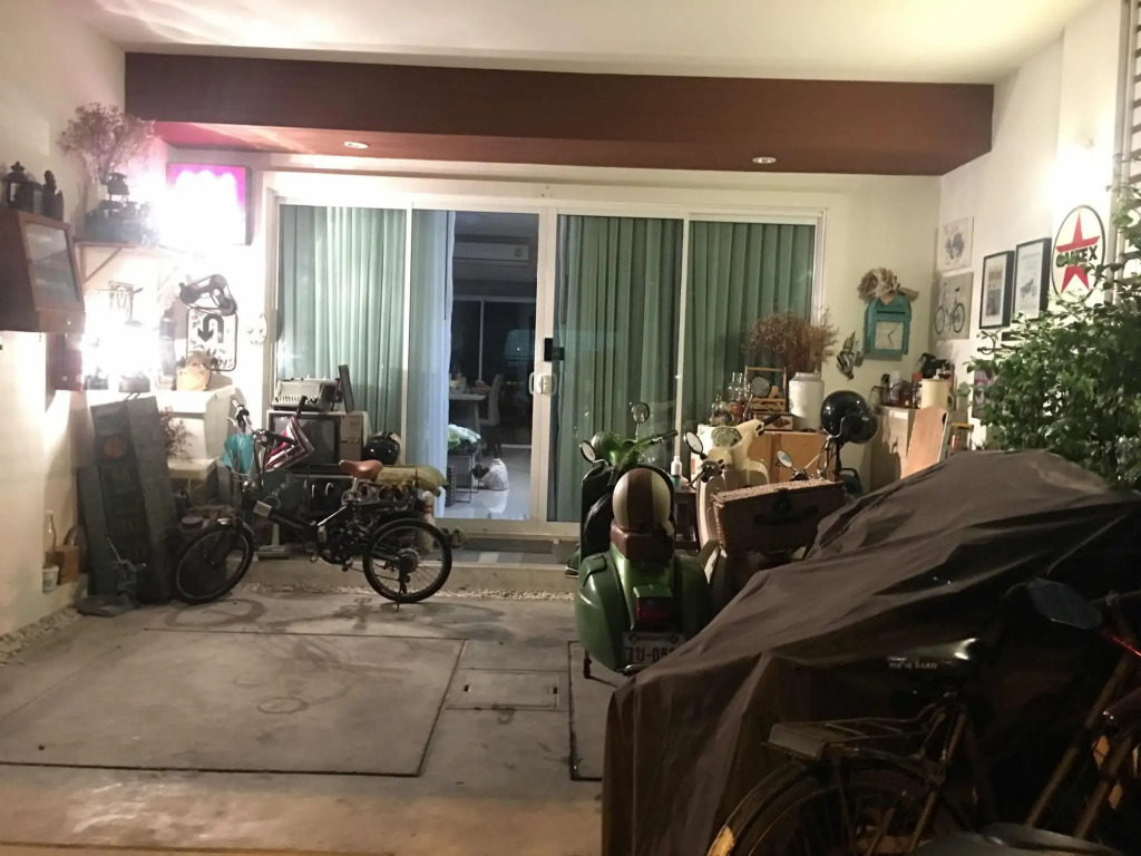 Autta house