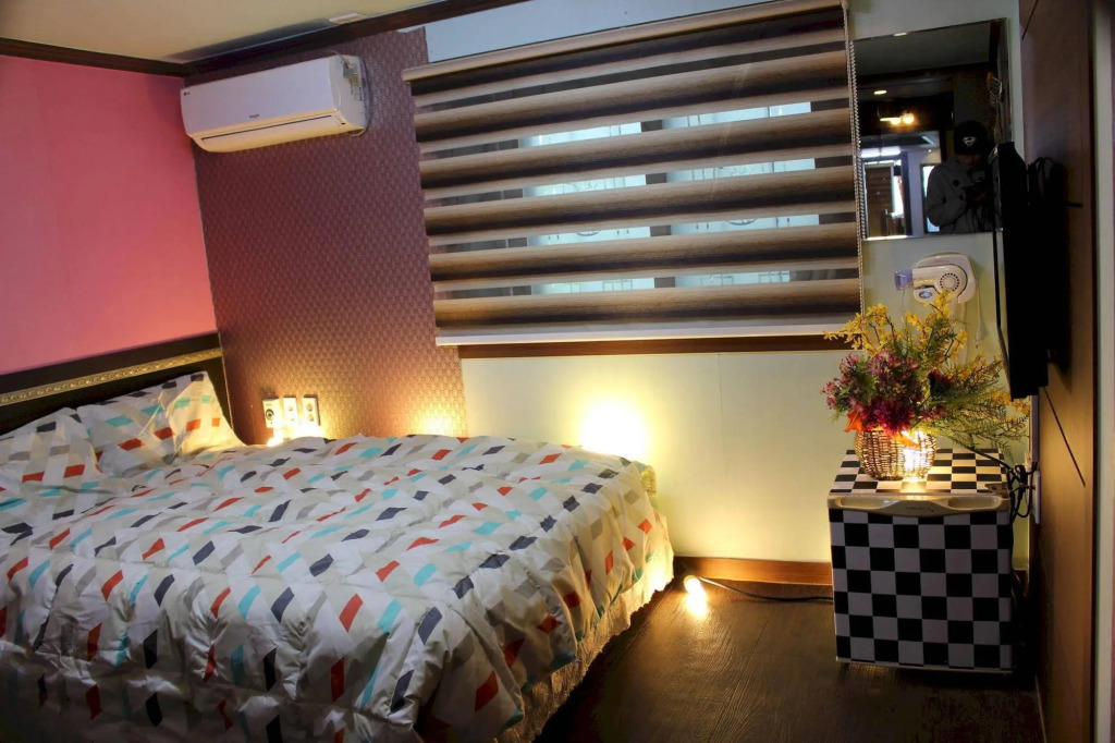 Paldogangsan Guesthouse