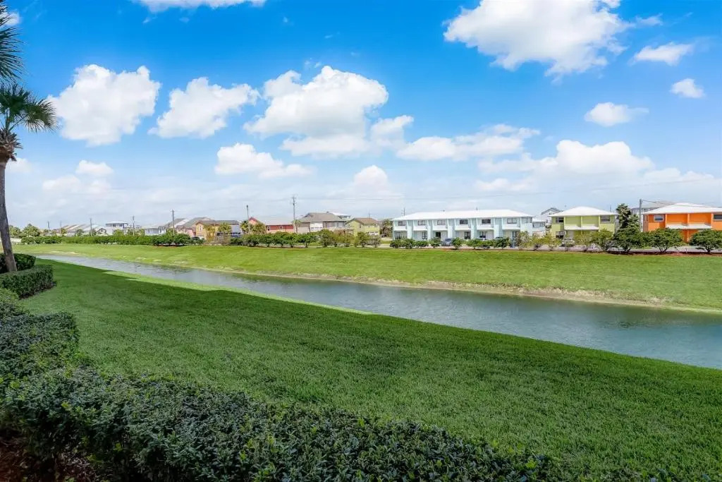 107 Ocean Park