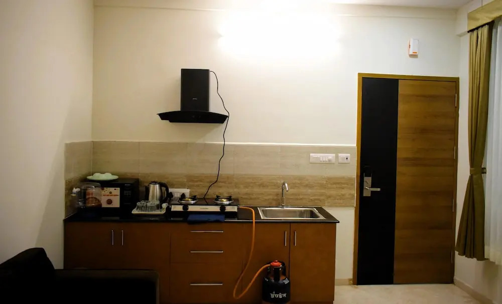 The Signature Serviced Apartments