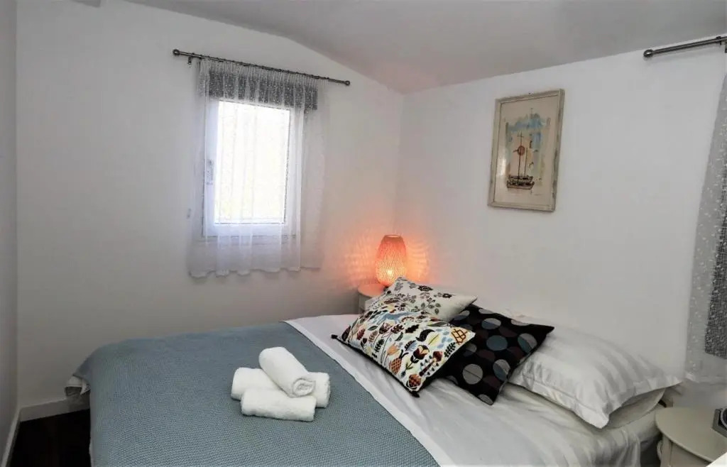 RELAX HOUSE